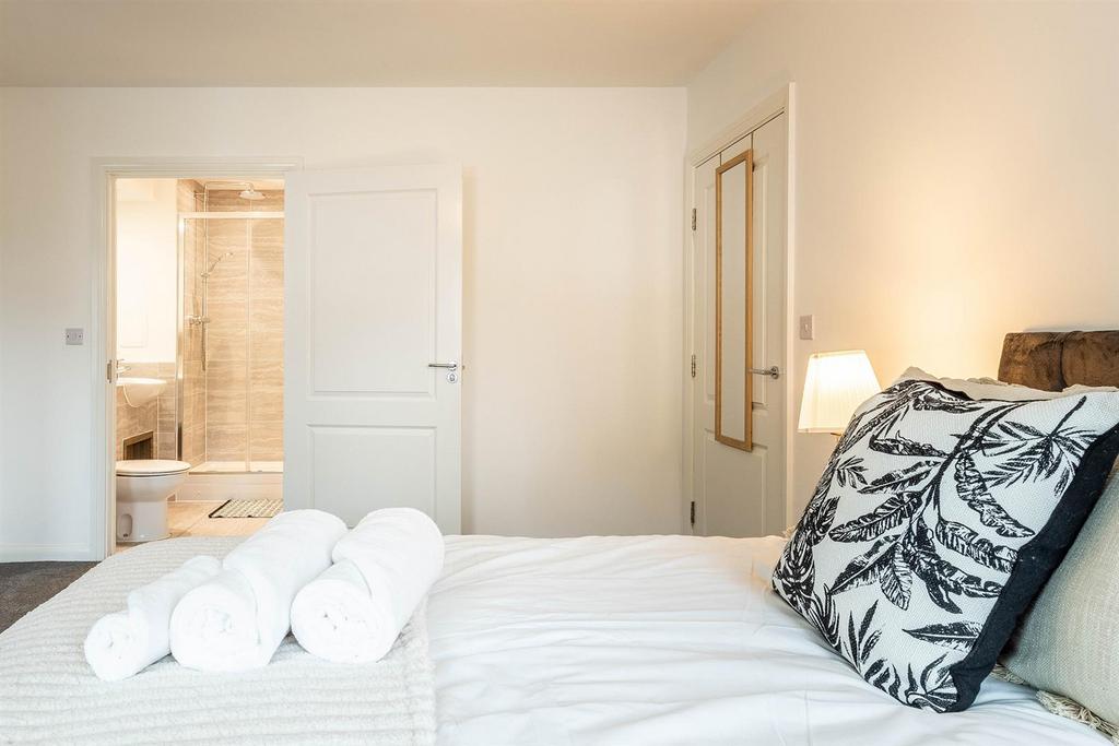 Master Bed &amp; Bathroom.jpg