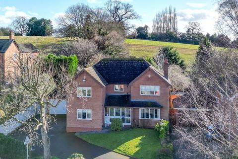 4 bedroom detached house for sale, Finstall Road, Finstall, Bromsgrove, B60 3DB