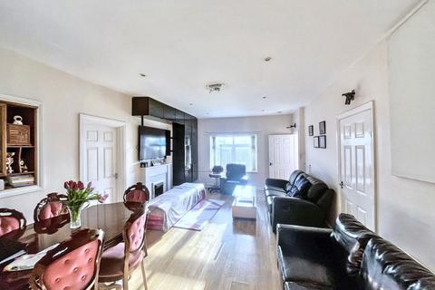 4 bedroom end of terrace house for sale, Railway Terrace, Wallsend, Tyne and Wear, NE28 6HZ