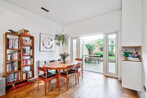 3 bedroom terraced house for sale, Bushwood, Leytonstone