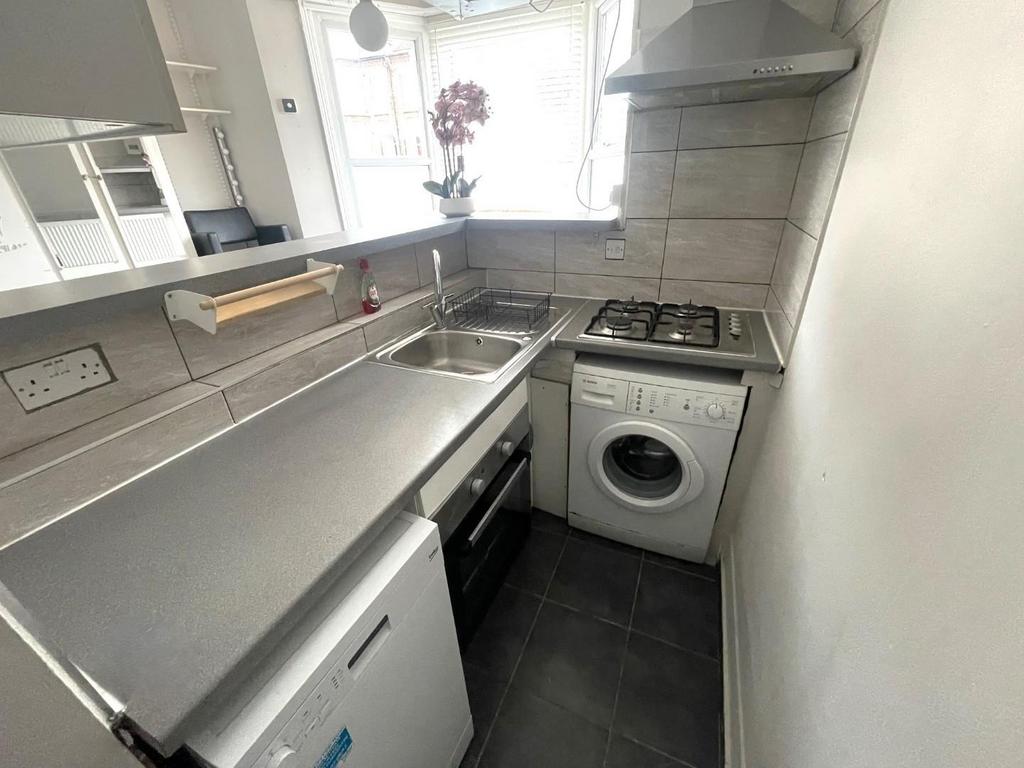 NEW KITCHEN.jpg