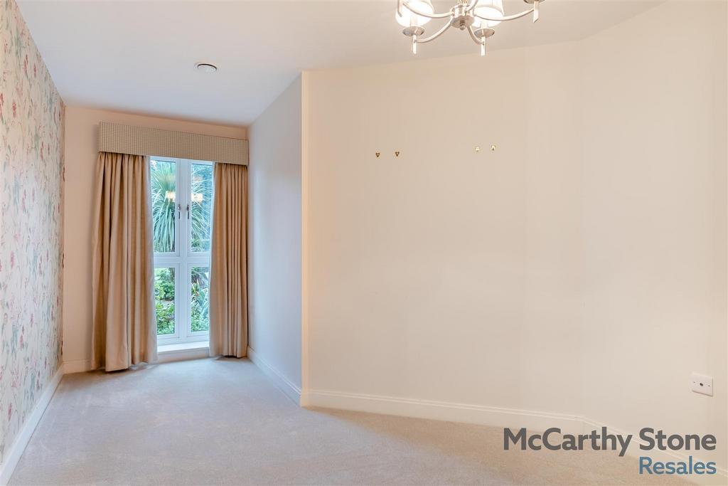 8634236-interior10.jpg
