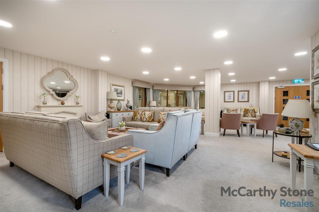 8634236-interior24.jpg