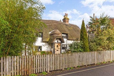 4 bedroom cottage for sale, Mill Lane, Romsey