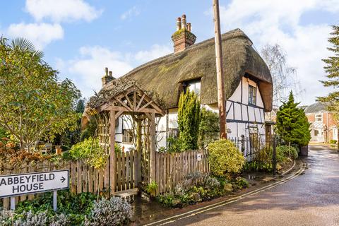 4 bedroom cottage for sale, Mill Lane, Romsey