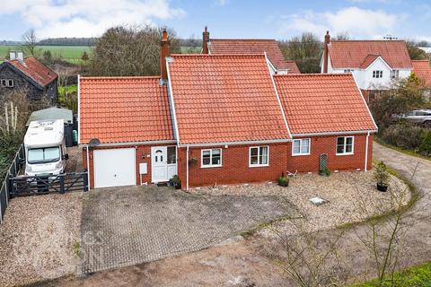 3 bedroom chalet for sale, Church Farm Close, Horham - IP21 5EW