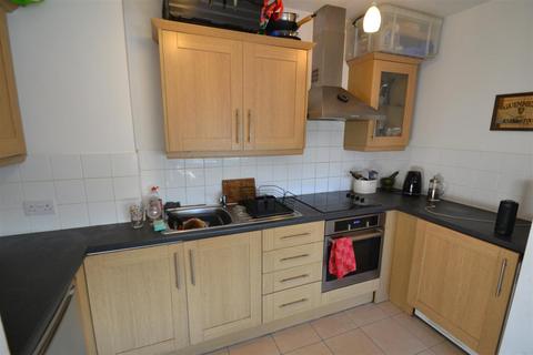 2 bedroom flat to rent, Nizells Avenue, Hove, East Sussex, BN3