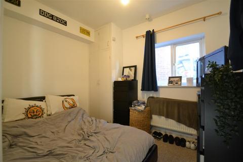 2 bedroom flat to rent, Nizells Avenue, Hove, East Sussex, BN3