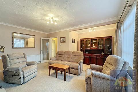 2 bedroom apartment for sale, Victoria Court, Southport PR8