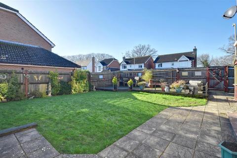 4 bedroom detached house for sale, Little Robhurst, High Halden