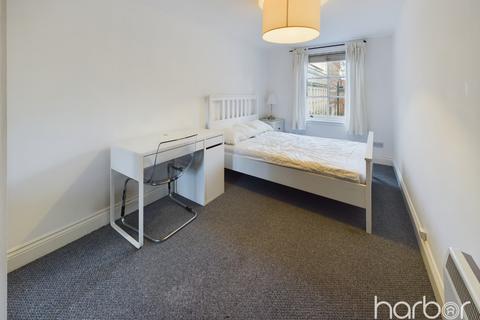 2/2, 30 St. Andrews Square, Glasgow, G1 5PQ
