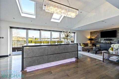 5 bedroom detached house for sale, Shepherds Croft, Brighton BN1