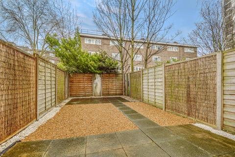 3 bedroom flat to rent, New North Road, London, N1