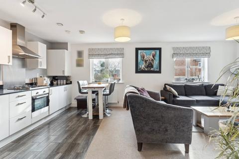 2 bedroom flat for sale, Portland Crescent, Buckinghamshire SL7