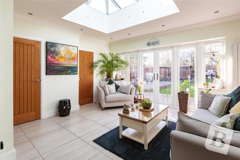 33 Ayr Way, Romford, RM1 4UH