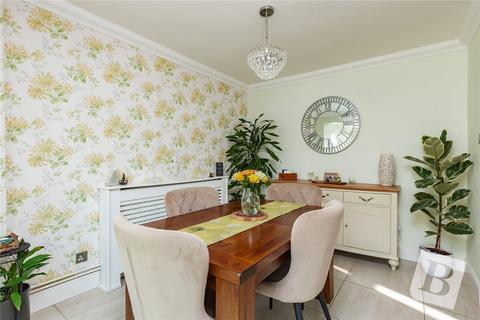 33 Ayr Way, Romford, RM1 4UH