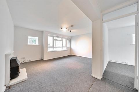 2 bedroom flat for sale, Selhurst Place, London