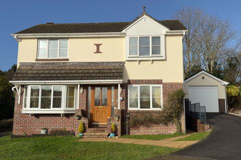 5 Gwelavon Close, Wadebridge, PL27 6BE
