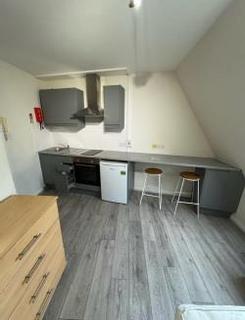 Studio to rent, Brent Street , Hendon, London,