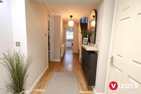 9 Croome Close, Redditch, B98 0SU