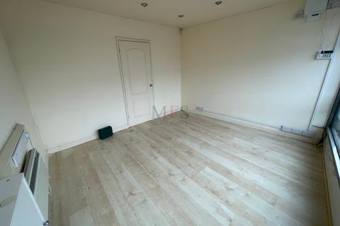 Office to rent, Regina Road, Southall, UB2