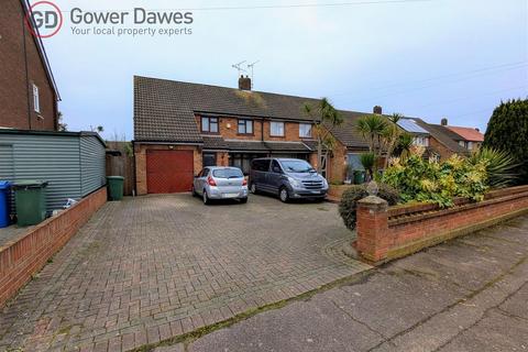 4 bedroom semi-detached house for sale, St Francis Way, Chadwell St.Mary