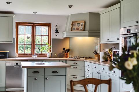 4 bedroom detached house for sale, Forest Road, Berkshire RG40
