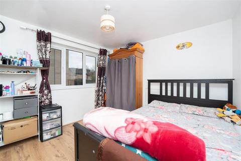 1 bedroom apartment for sale, Dehavilland Close, Northolt UB5