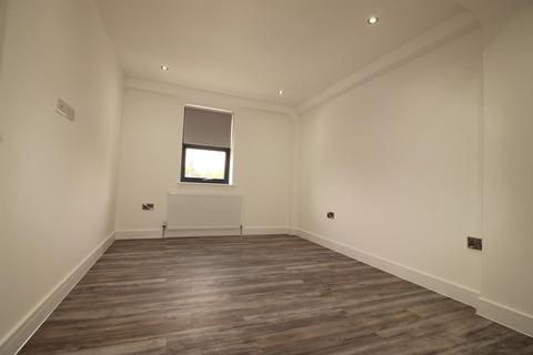 2 bedroom apartment to rent, Murchison Road, London E10