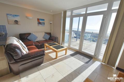 2 bedroom apartment for sale, Pendine Manor, Dukes Meadow, Pendine, Carmarthen