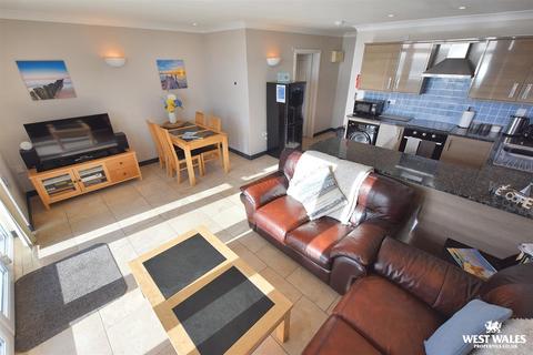 2 bedroom apartment for sale, Pendine Manor, Dukes Meadow, Pendine, Carmarthen