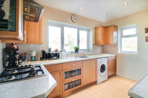 36 Summit Close, Edgware, HA8 6EJ