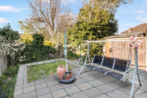 36 Summit Close, Edgware, HA8 6EJ