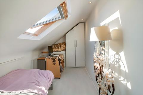36 Summit Close, Edgware, HA8 6EJ