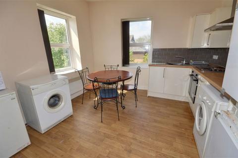 1 bedroom apartment to rent, Queen Street, Withernsea, HU19