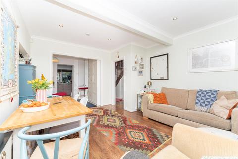 2 bedroom terraced house for sale, Harp Road, London