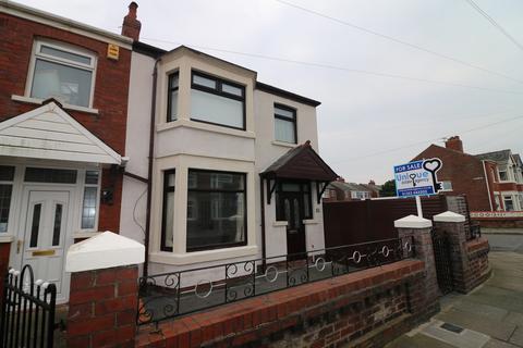 3 bedroom semi-detached house for sale, Kingston Avenue,  Blackpool, FY4