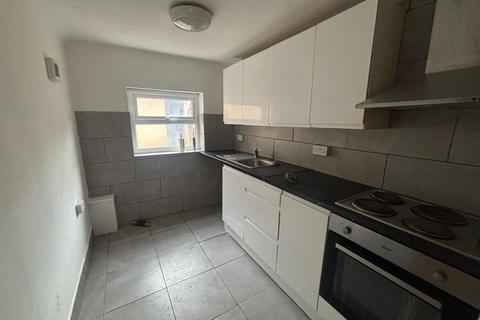 2 bedroom house to rent, Lowe Avenue, Wednesbury