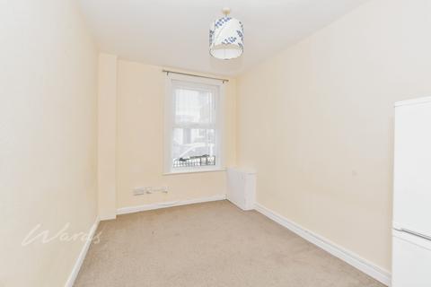 3 bedroom terraced house to rent, Norman Road Tunbridge Wells TN1