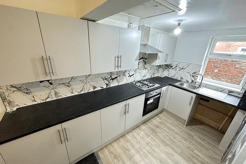 2 bedroom terraced house to rent, Patey Street, Manchester, M12