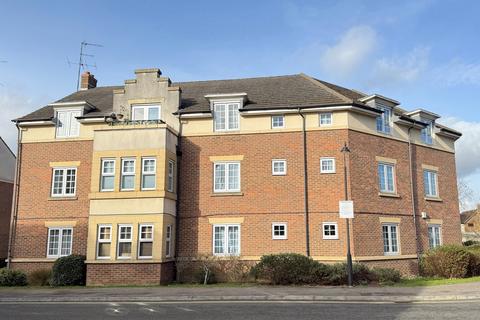 2 bedroom ground floor flat for sale, The Hawthorns, Flitwick, MK45