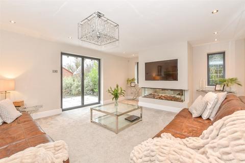 5 bedroom detached house for sale, Tenterden Road, Biddenden, Ashford, Kent