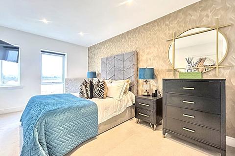 57 Bloomfields, Rainham, Gillingham, ME8 7BZ