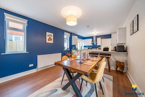 25 South Road, Guildford, GU2 9NY