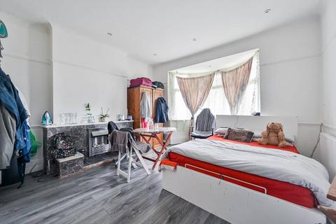 5 bedroom end of terrace house for sale, Montacute Road, Catford, London, SE6