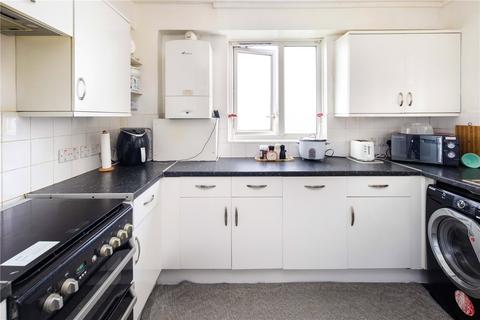 2 bedroom flat for sale, The Mount, Upper Clapton Road, London, E5