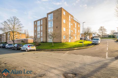 1 bedroom flat for sale, Stuart Court, Macclesfield, SK10 3AZ