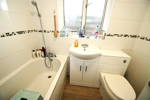 45 Ryvers Road, Slough, SL3 8RZ