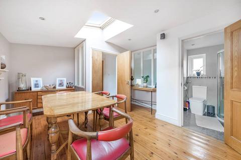 6 bedroom flat for sale, Woodgrange Avenue, Ealing, London, W5