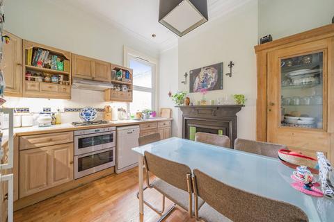 6 bedroom flat for sale, Woodgrange Avenue, Ealing, London, W5